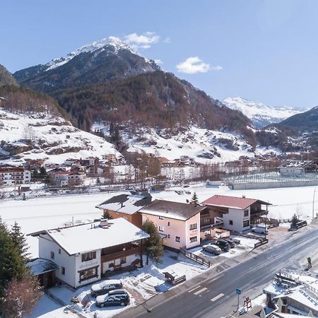 Ferienhaus Apart Sonnzeit Sölden Esterno foto